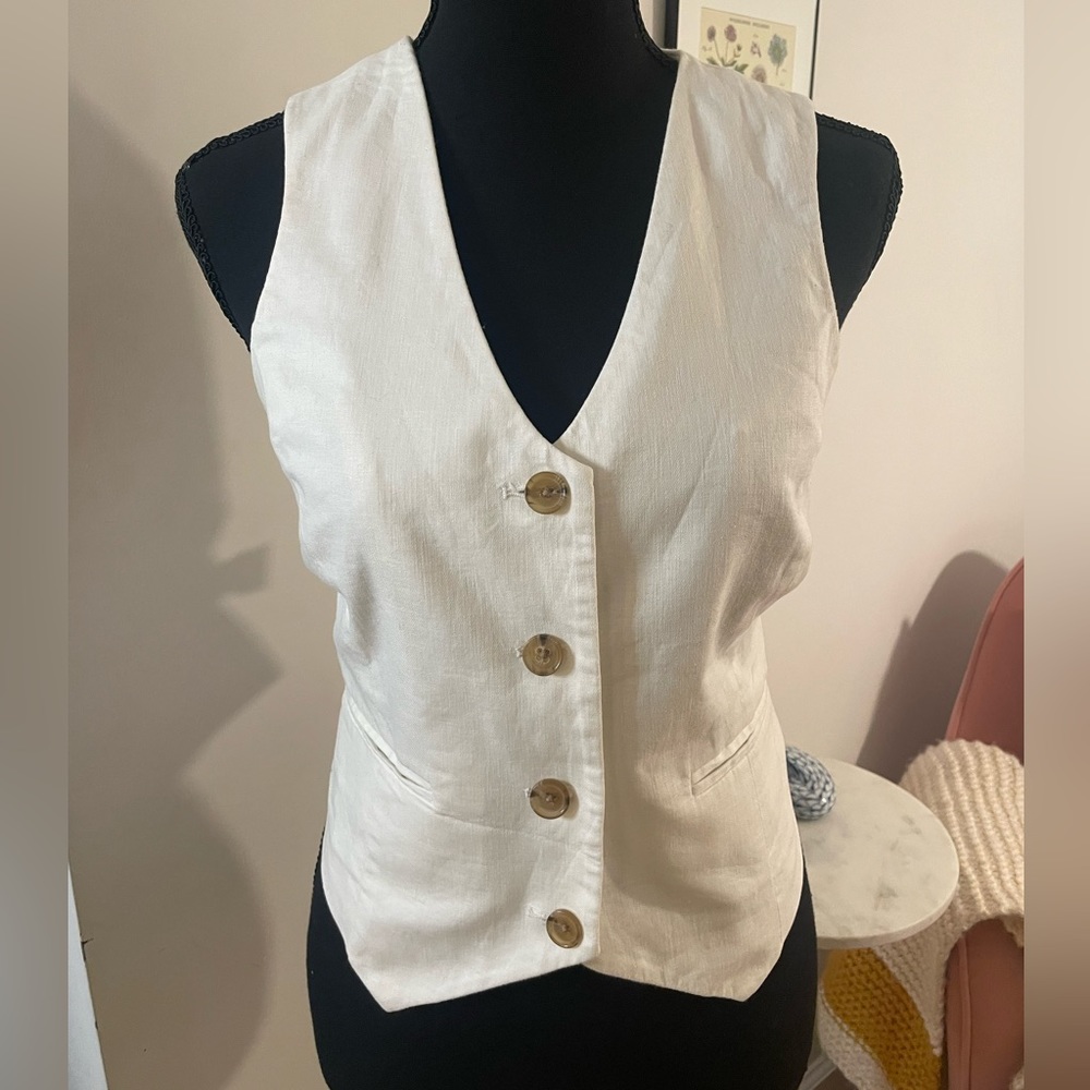 🌻 NWOT! Banana Republic Factory White Linen Waistcoat 🌻
